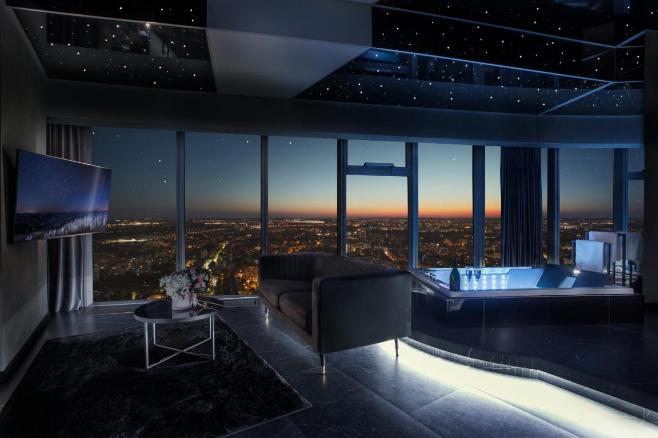 In The Sky - W Sky Tower Apartment *